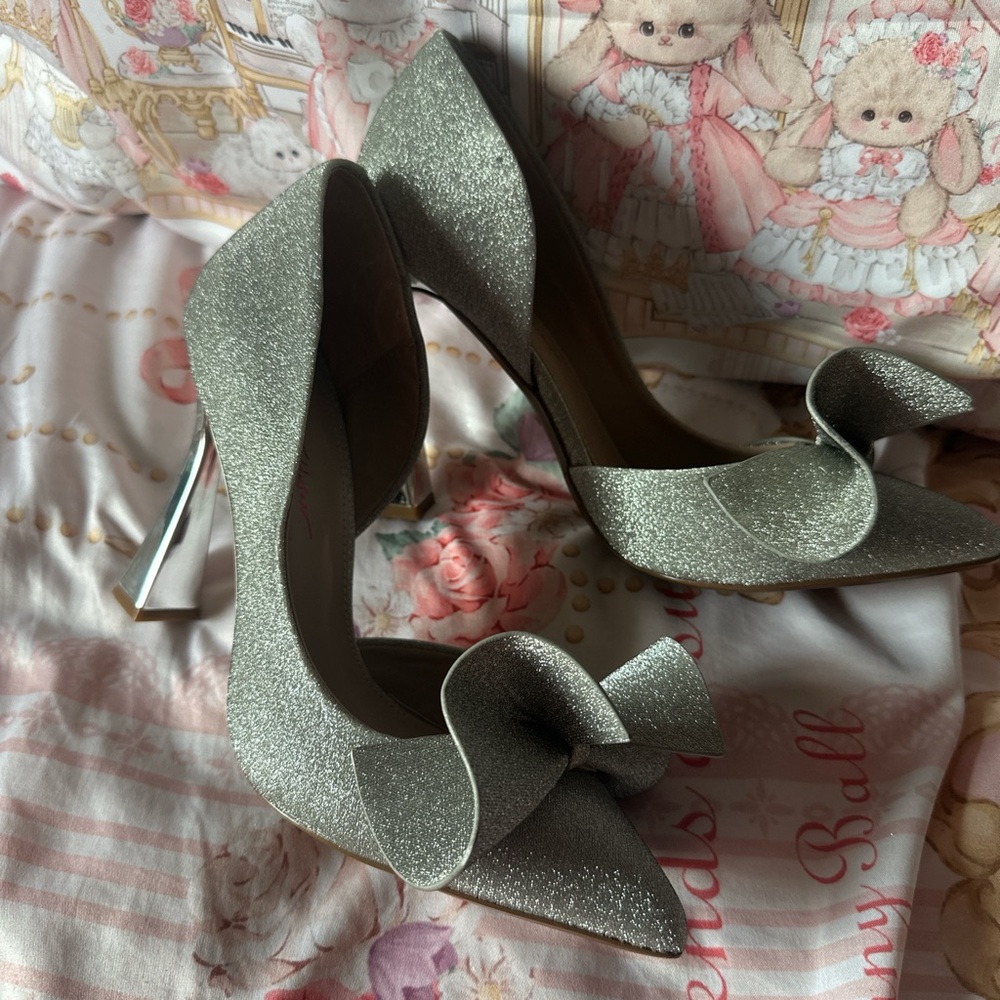 Betsey Johnson Nobble Half d'Orsay Pointed Toe Pump